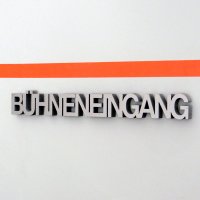 B&Uuml;HNENEINGANG