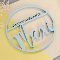 Kommunionkind mit Name im Kranz