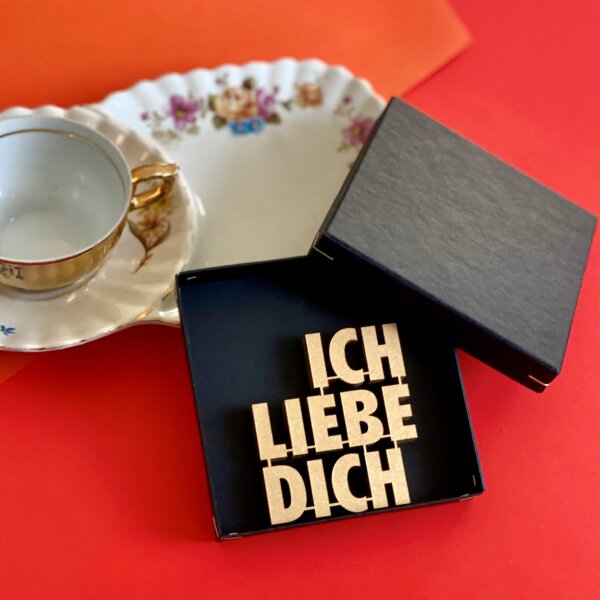 Schriftzug in der Geschenkbox